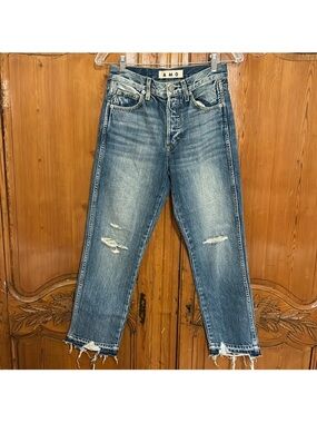 AMO Babe Loved W/Destroy Jeans